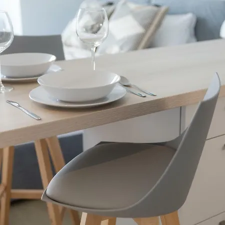 Jaktorowska Bright By Bookinghost