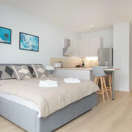 Apartment Jaktorowska Bright Warsaw