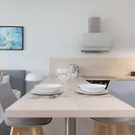 Jaktorowska Bright By Bookinghost Appartement *